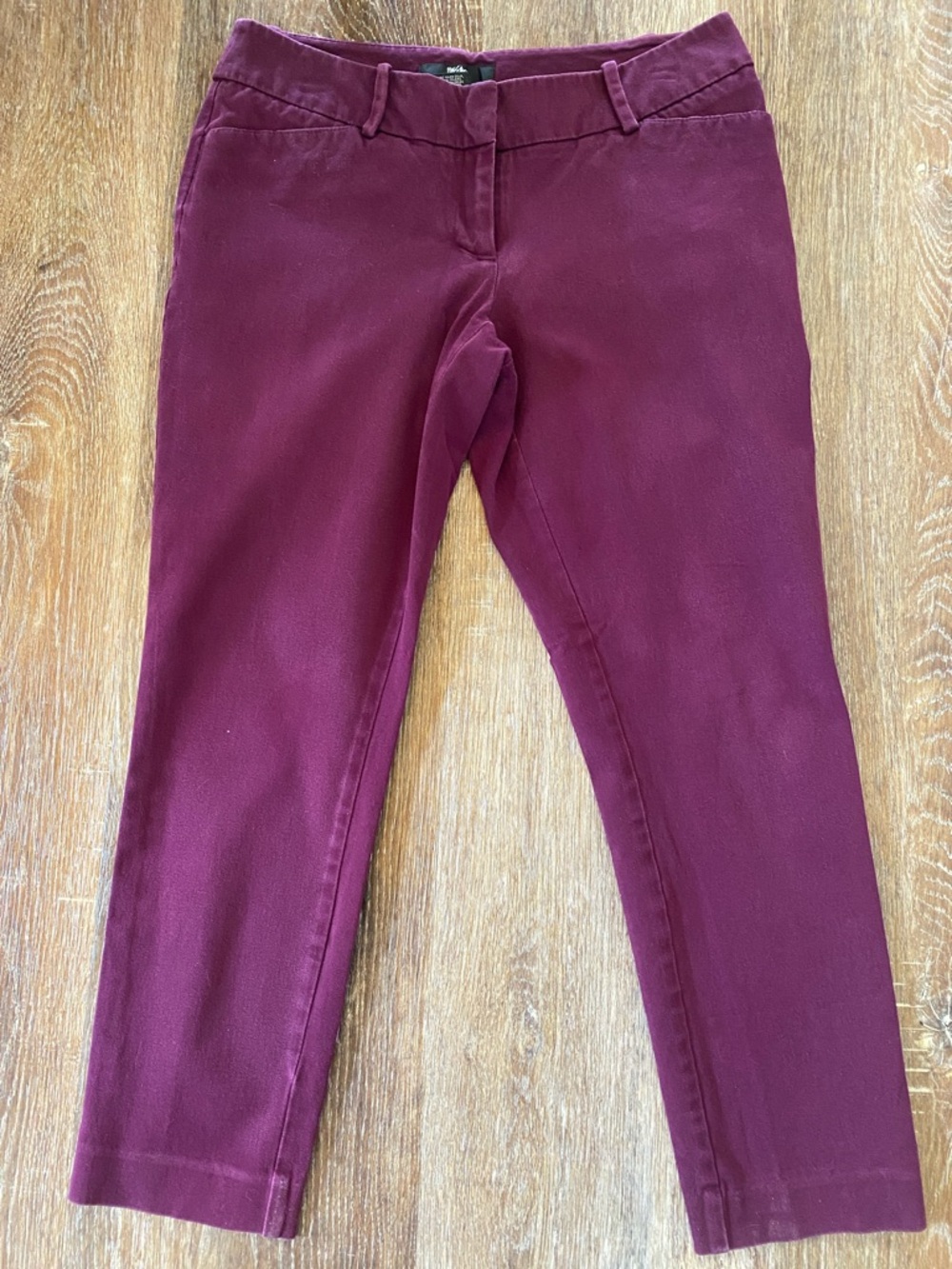 Mossimo Stretch Extensible size 6 Target Women’s Burgundy Stretch Ankle Jeans